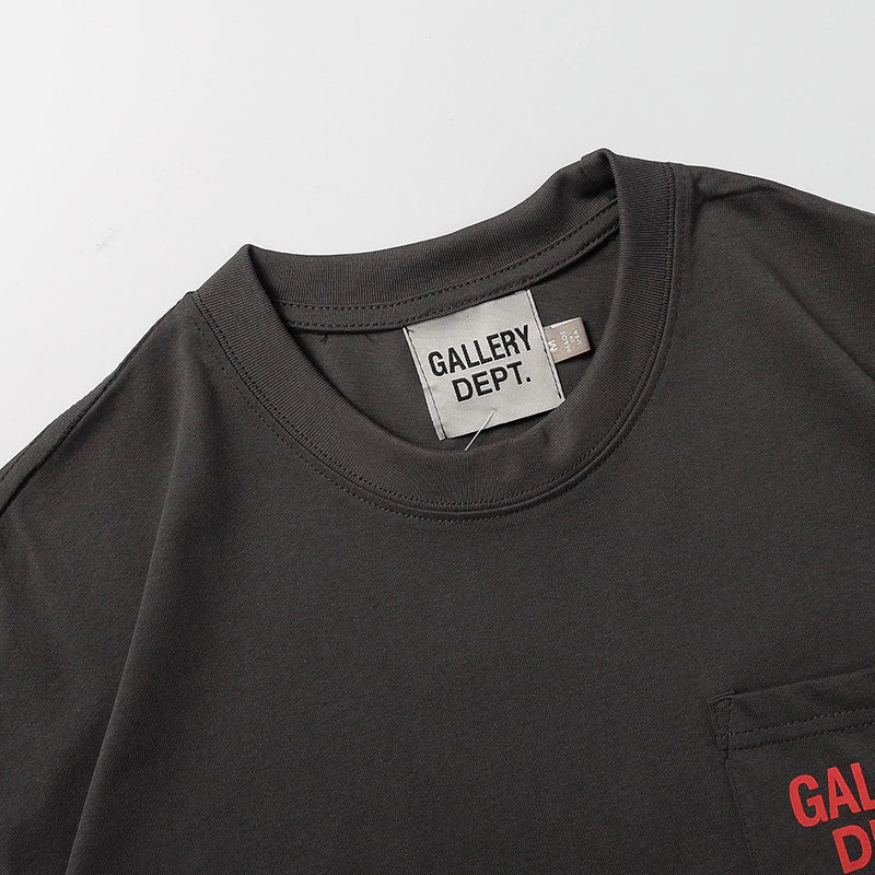 Gallery Dept. small logo POCKET tee