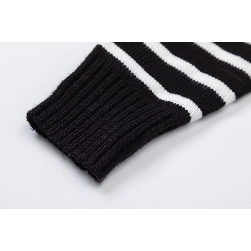 Ami De Coeur big logo lowstripes Sweater