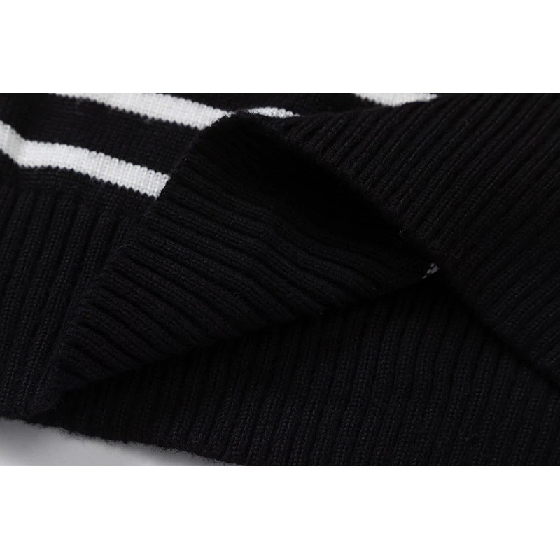 Ami De Coeur big logo lowstripes Sweater