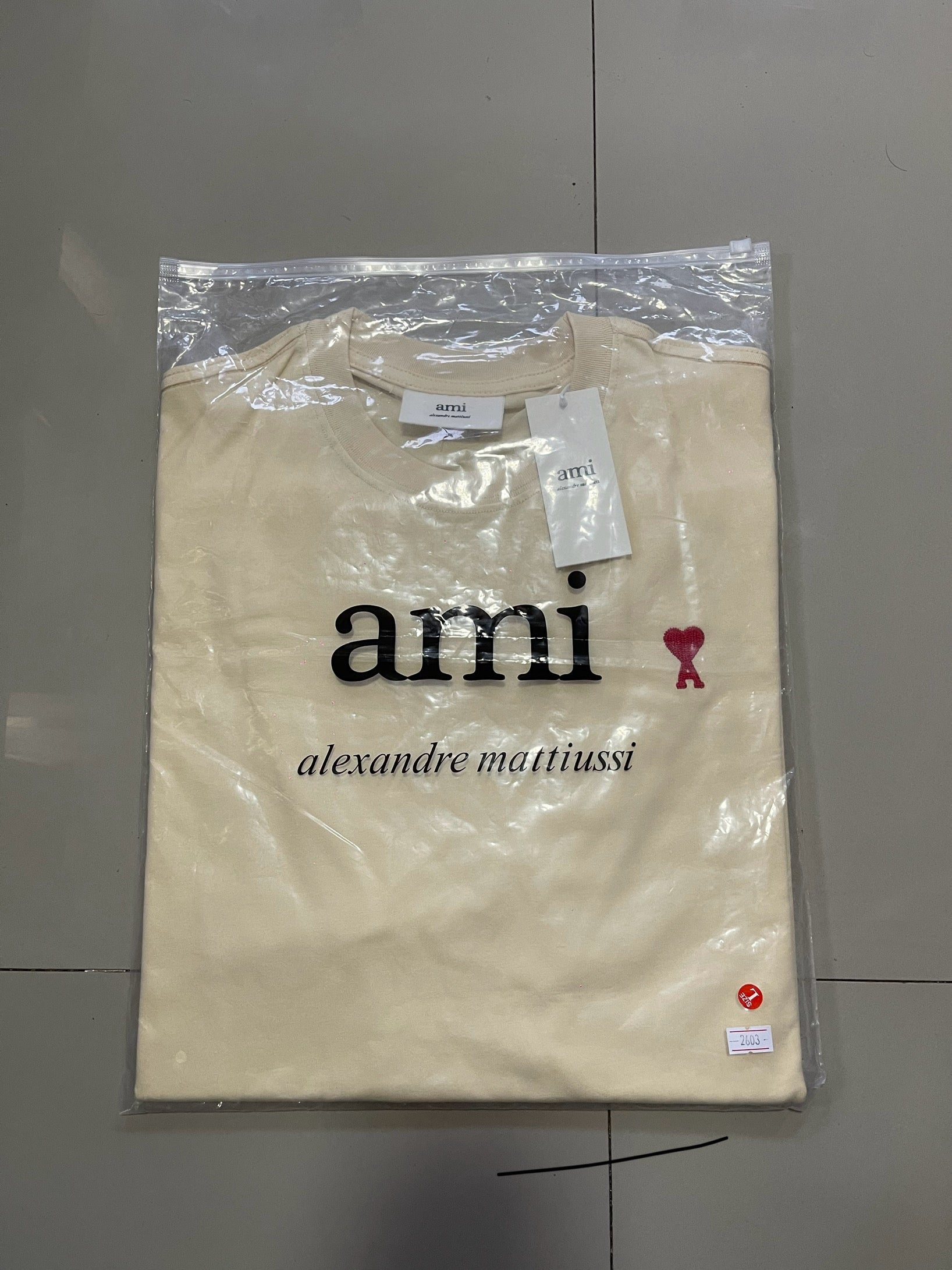 AMI small logo tee cream